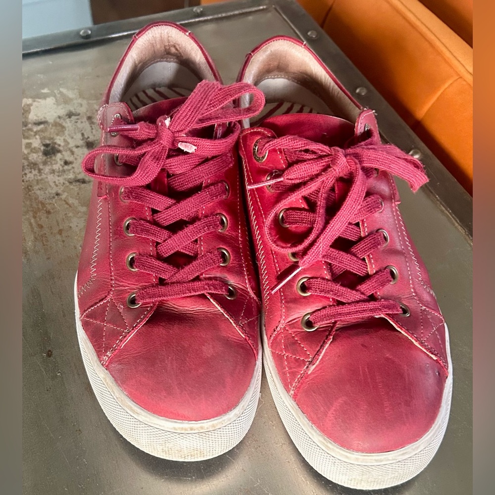 Taos red leather women’s sneakers, great condition, size 11